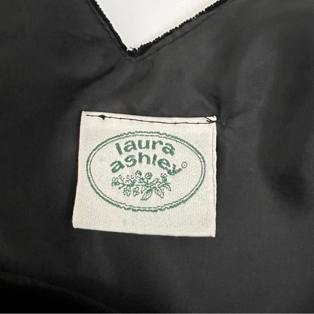 LAURA ASHLEY Vintage Black Velvet Dress Sweetheart Neckline Size 8 *Runs Small - Picture 14 of 16